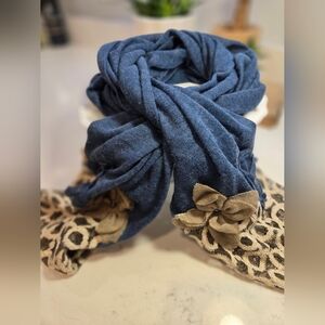 Pretty Persuasions Blue and Tan Cotton & Lace Scarf With Applique Flowers.  NWT